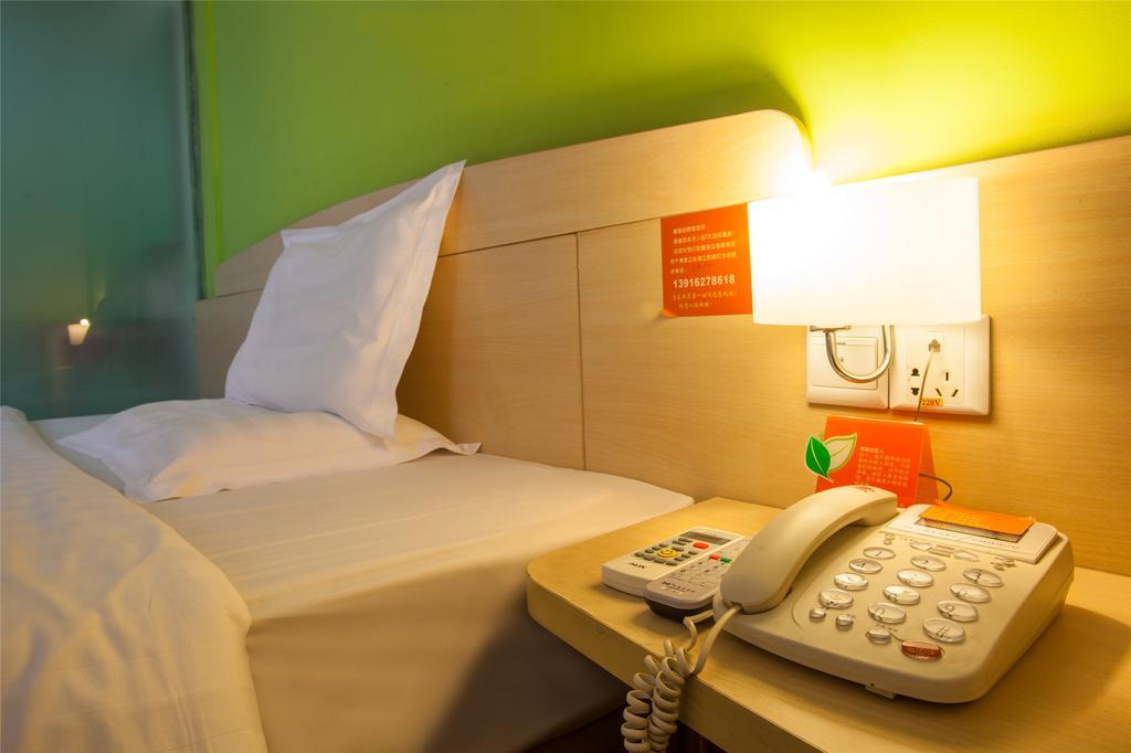 7Days Inn Shanghai Caobao Road Metro Station Ngoại thất bức ảnh