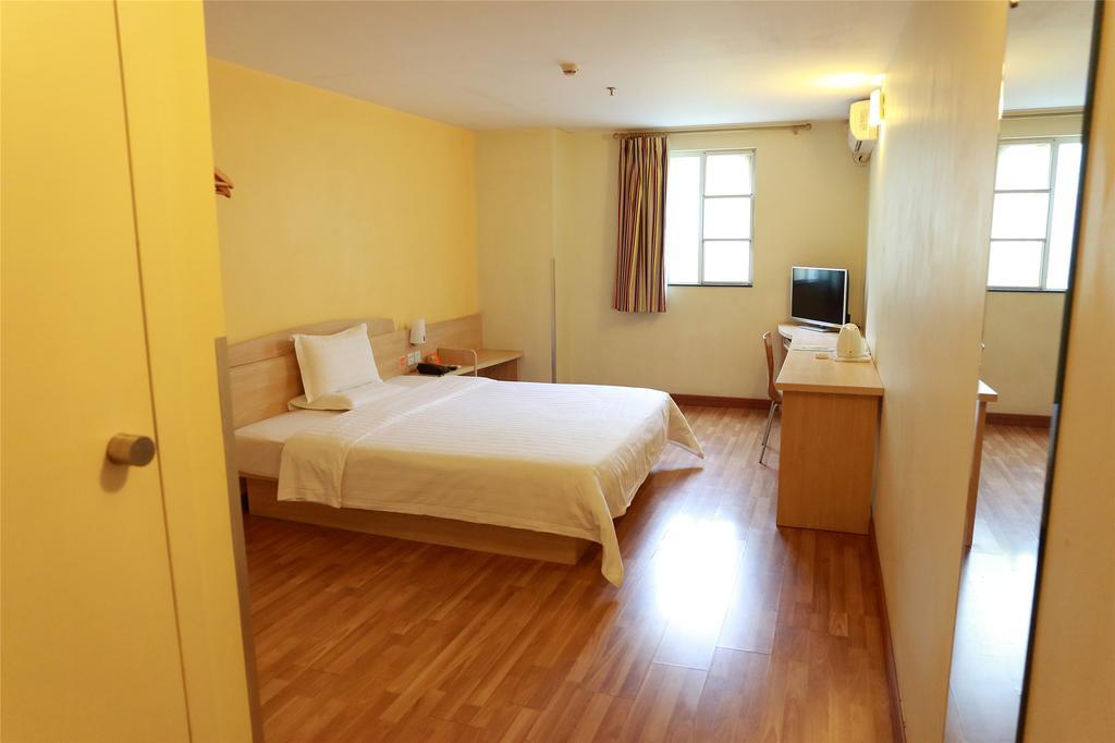 7Days Inn Shanghai Caobao Road Metro Station Ngoại thất bức ảnh